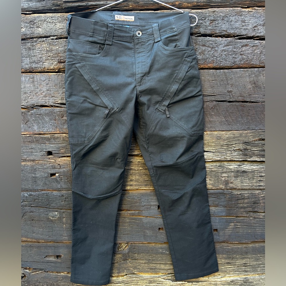 5.11 stretchy tactical pants, size 30X30